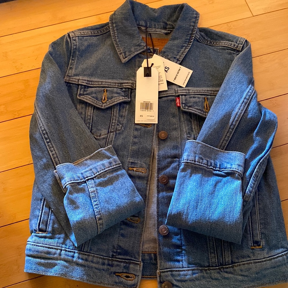 NWT Levi’s ladies jean jacket